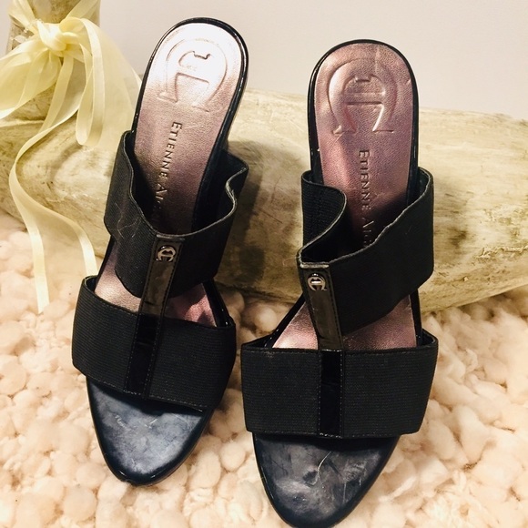 Etienne Aigner | Black Patent Leather Wedge Open Toe Heels 6 - Picture 2 of 8